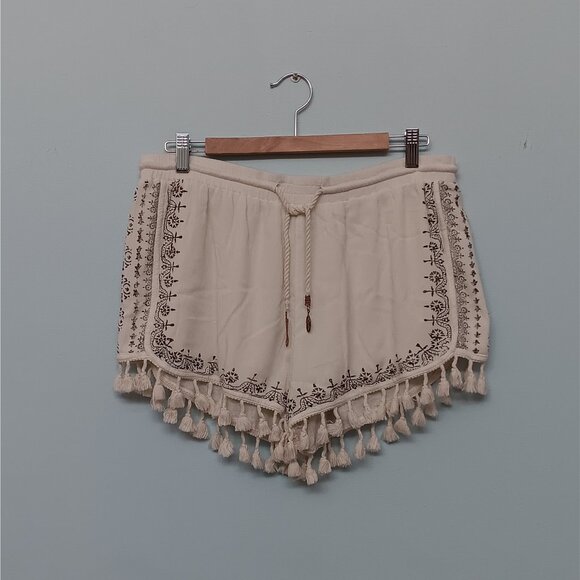 Z&L Europe Women's Short Beige M